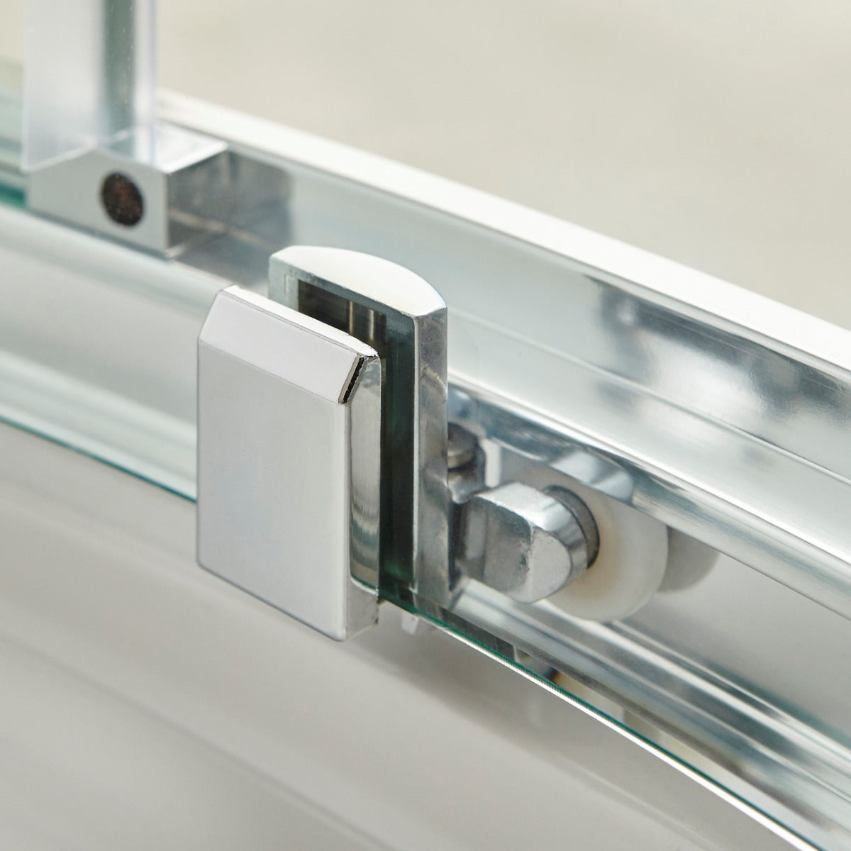 Fairford 8mm, 1200mm x 800mm Offset Quadrant Enclosure