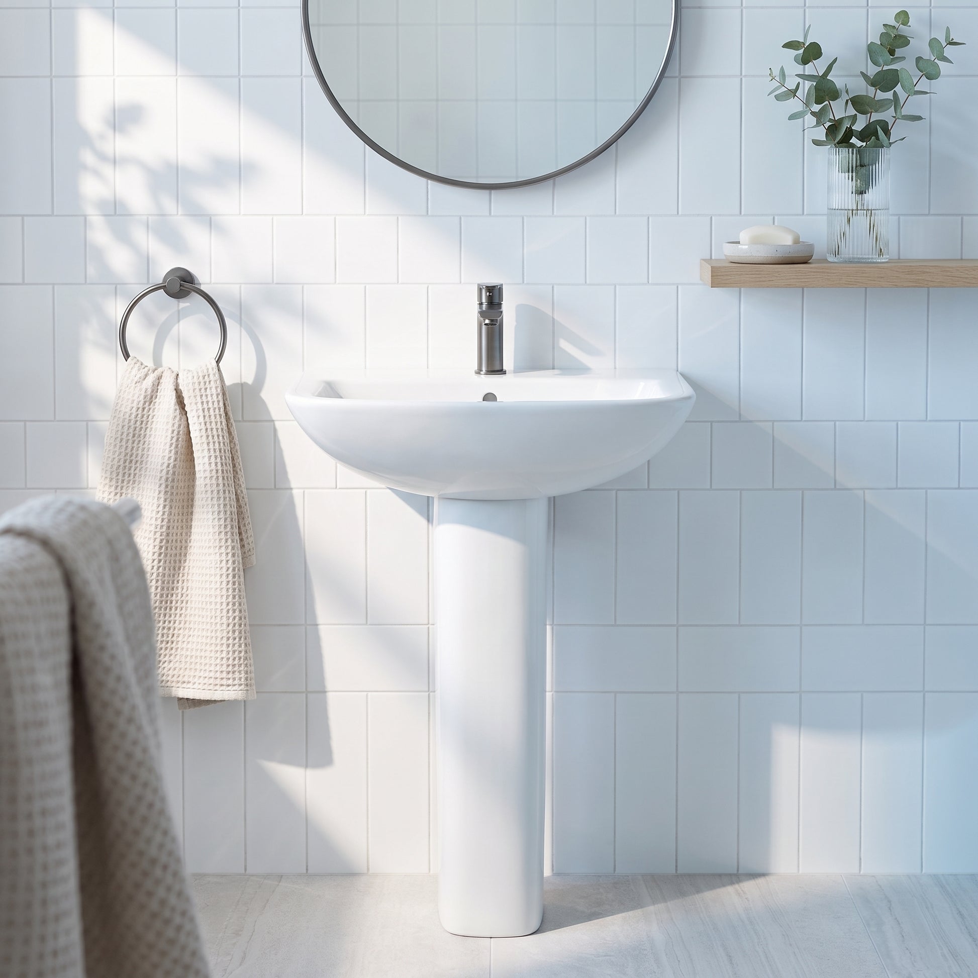 Fairford Barca Basin with Full Pedestal