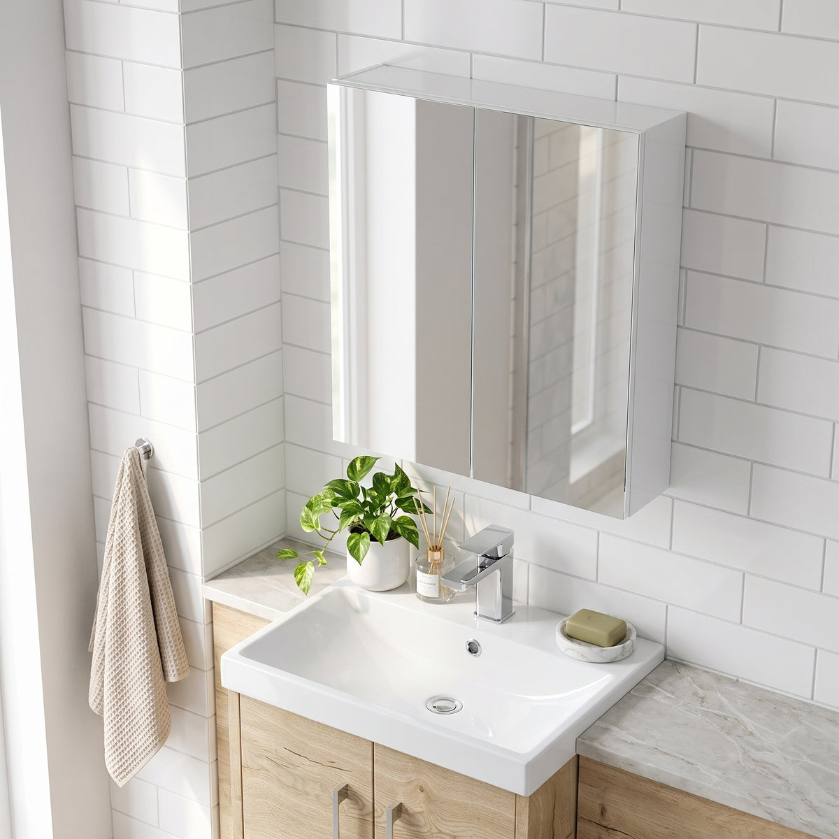 Fairford Union 600mm Slimline White Double Door Mirror Unit