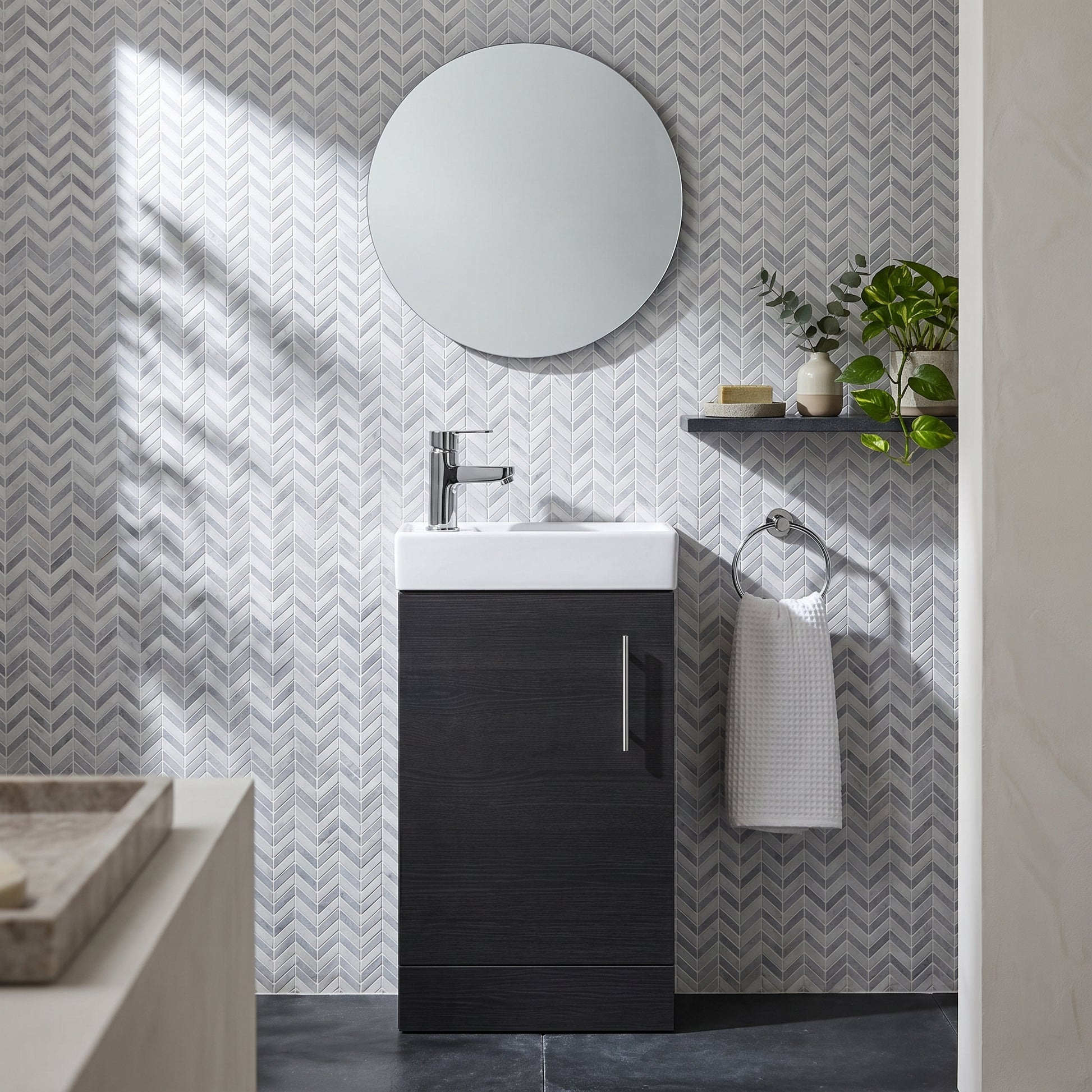 Fairford Minimalist 400mm Hacienda Black Floor Standing Vanity Unit