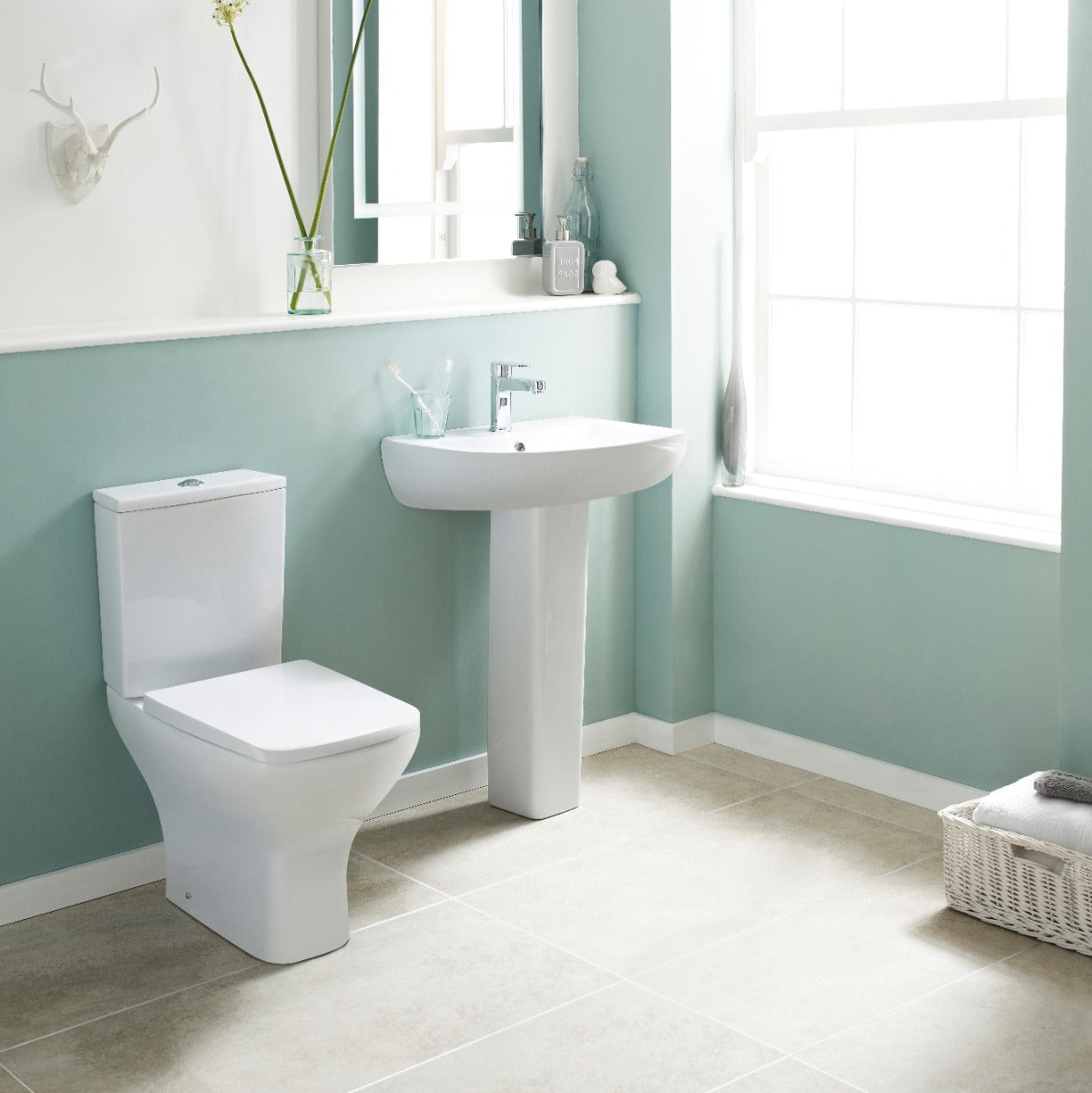 Fairford Grove 1TH Basin and Full Pedestal