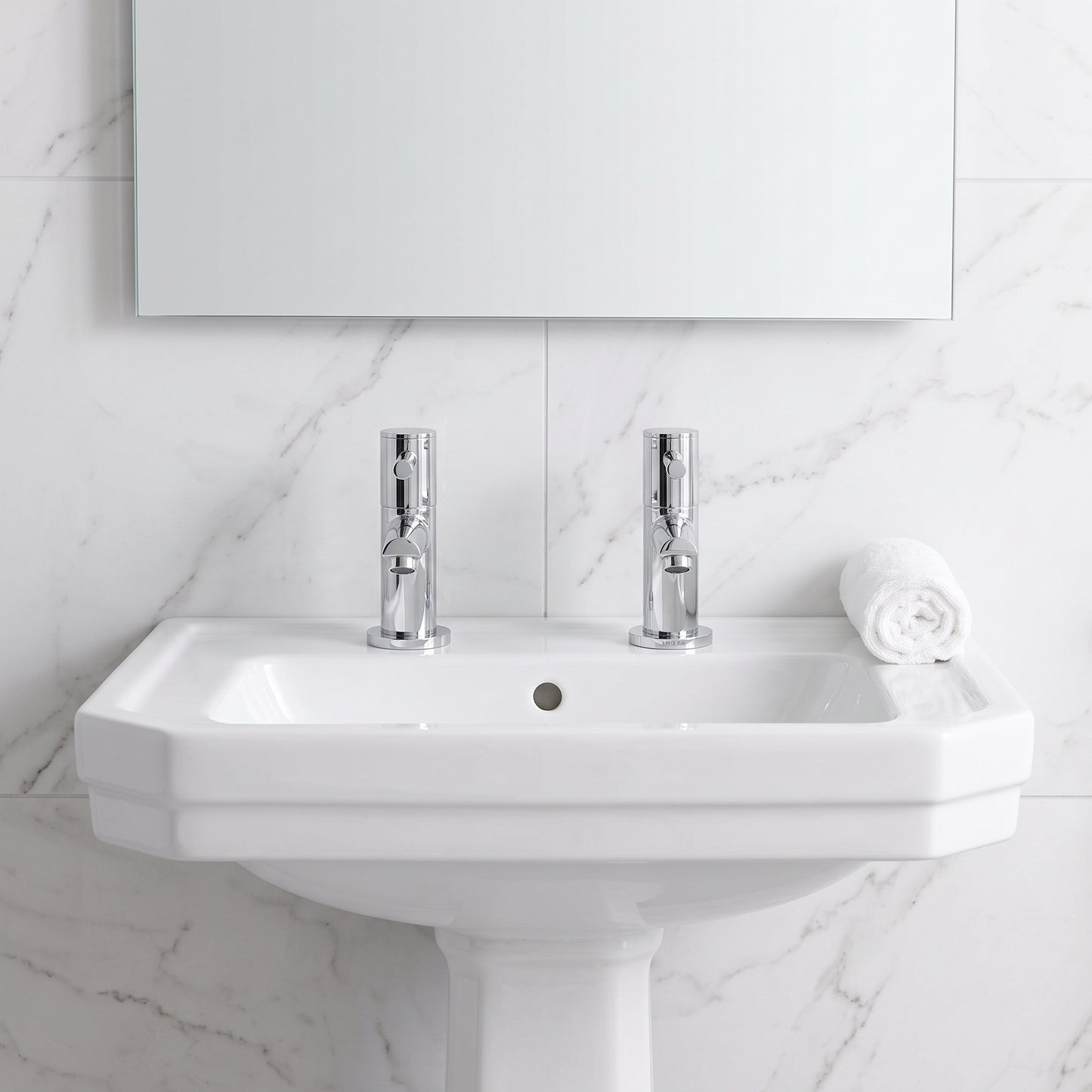 Fairford Dayna Basin Pillar Taps