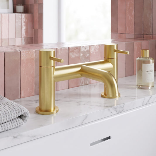 Fairford Element 7 Brushed Brass Bath Filler