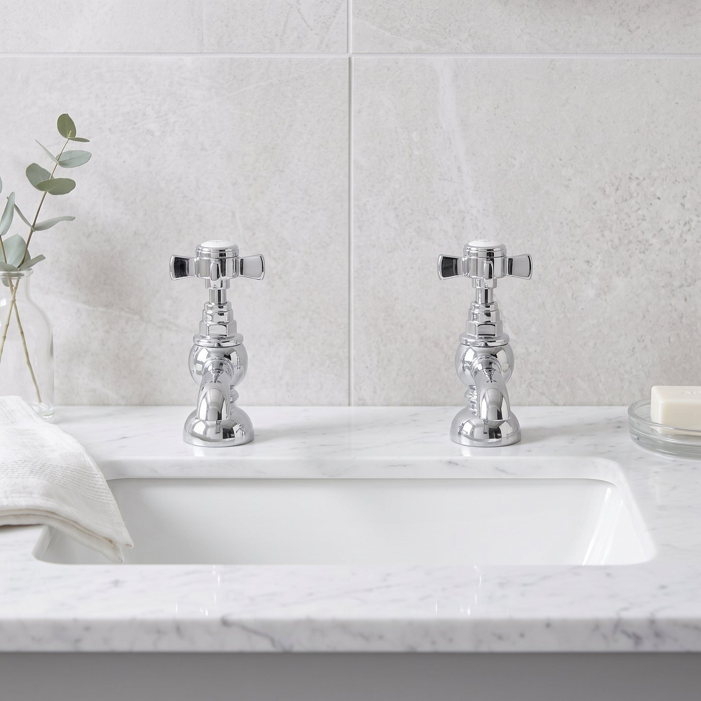 Fairford Harrow Basin Pillar Taps