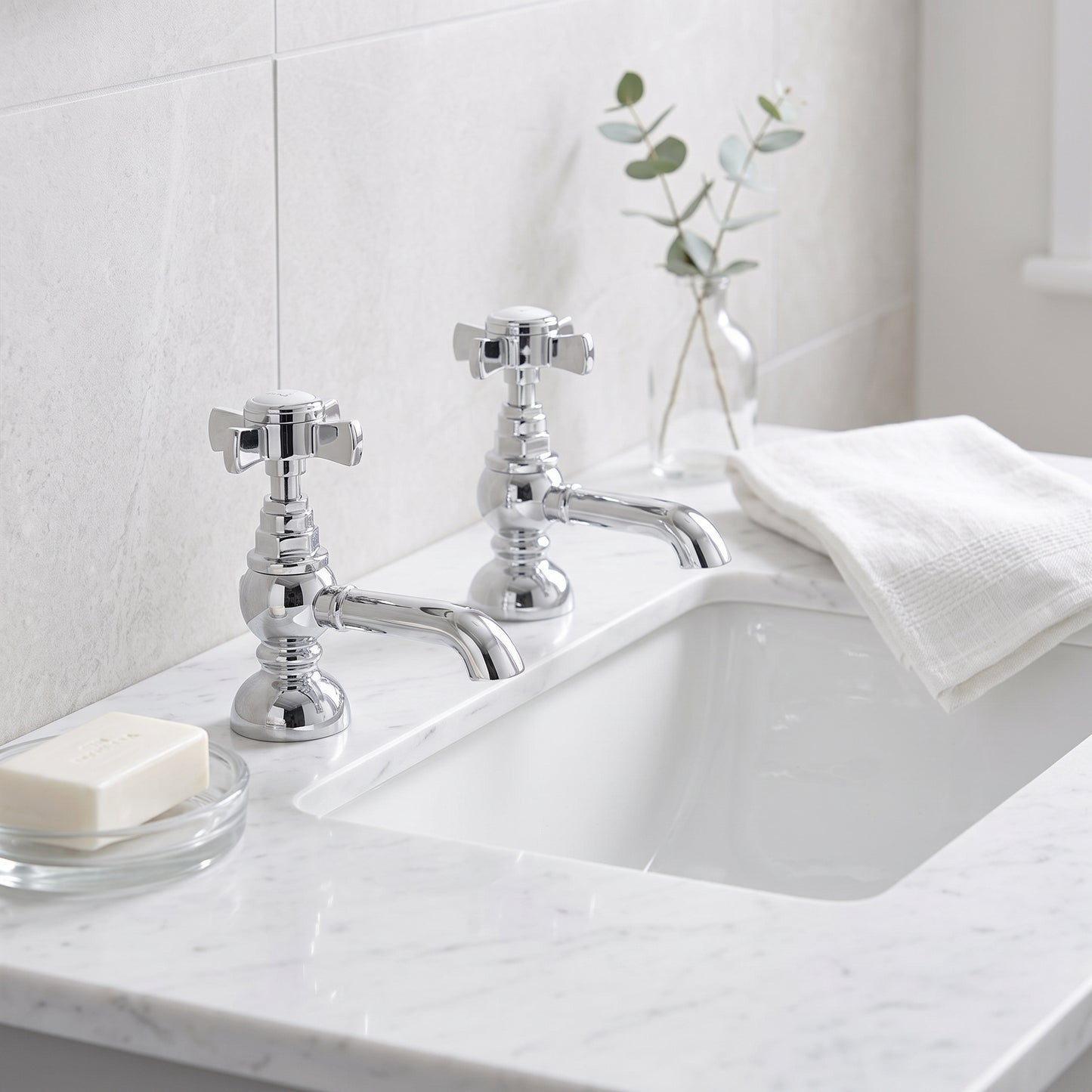 Fairford Harrow Basin Pillar Taps