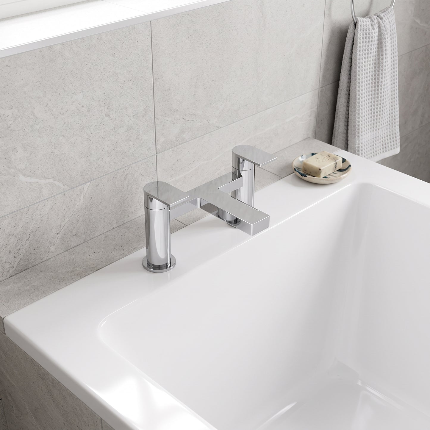 Fairford Loft Chrome Bath Filler