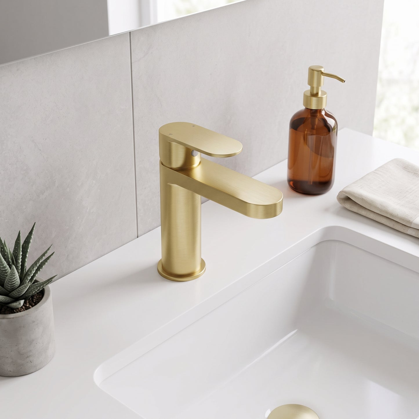 Fairford Sienne Brushed Brass Basin Mixer